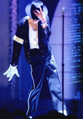 Michael Jackson - Billie Jean | DWT Remasters [HQ] - YouTube-calidas.vn